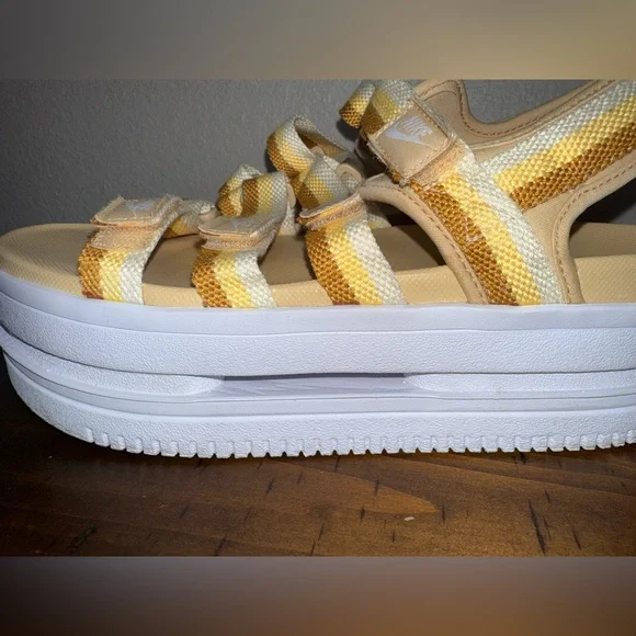 Nike Women's Icon Classic Platform Granola Girl Sandals- Size 9 - Picture 5 of 9